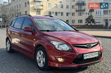 Универсал Hyundai i30 2011 в Одессе