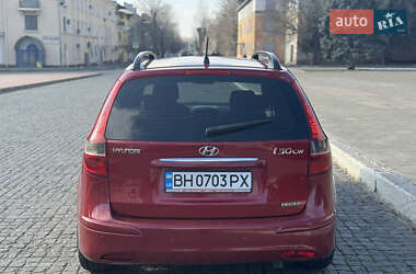 Универсал Hyundai i30 2011 в Одессе