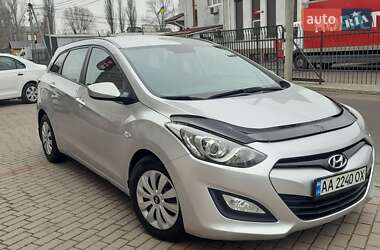 Универсал Hyundai i30 2014 в Киеве