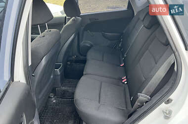 Хэтчбек Hyundai i30 2009 в 