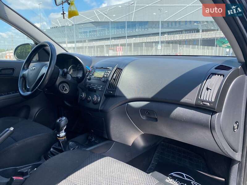 Універсал Hyundai i30 2010 в Львові