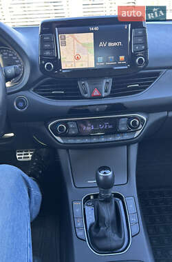 Фастбэк Hyundai i30 2019 в 