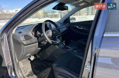 Фастбэк Hyundai i30 2019 в 