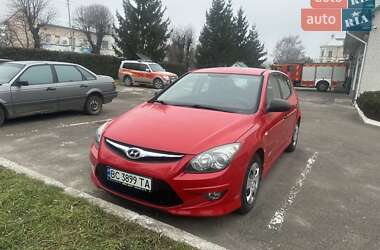 Хетчбек Hyundai i30 2010 в Жовкві