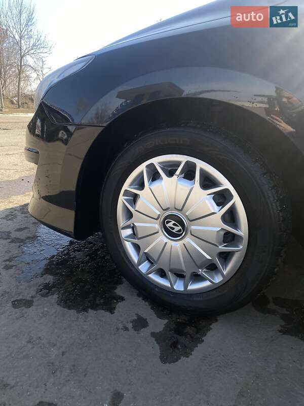 Хетчбек Hyundai i30 2009 в Покрові