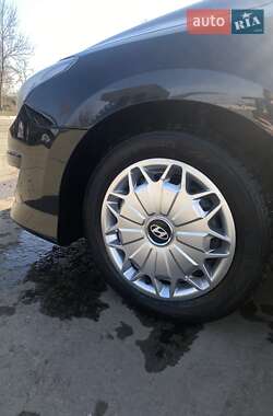 Хэтчбек Hyundai i30 2009 в 