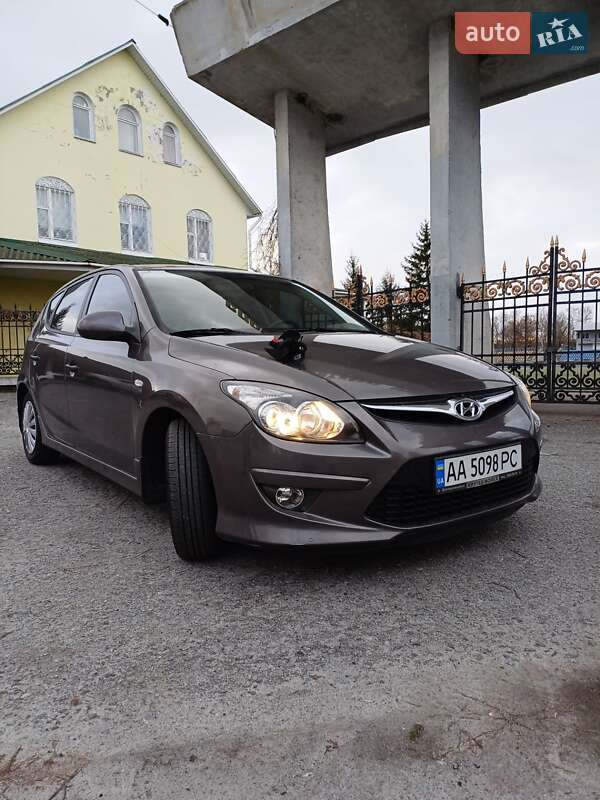 Хетчбек Hyundai i30 2011 в Києві