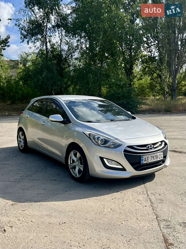 Хэтчбек Hyundai i30 2013 в Кривом Роге