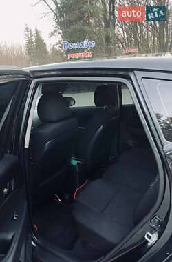 Хэтчбек Hyundai i30 2010 в 