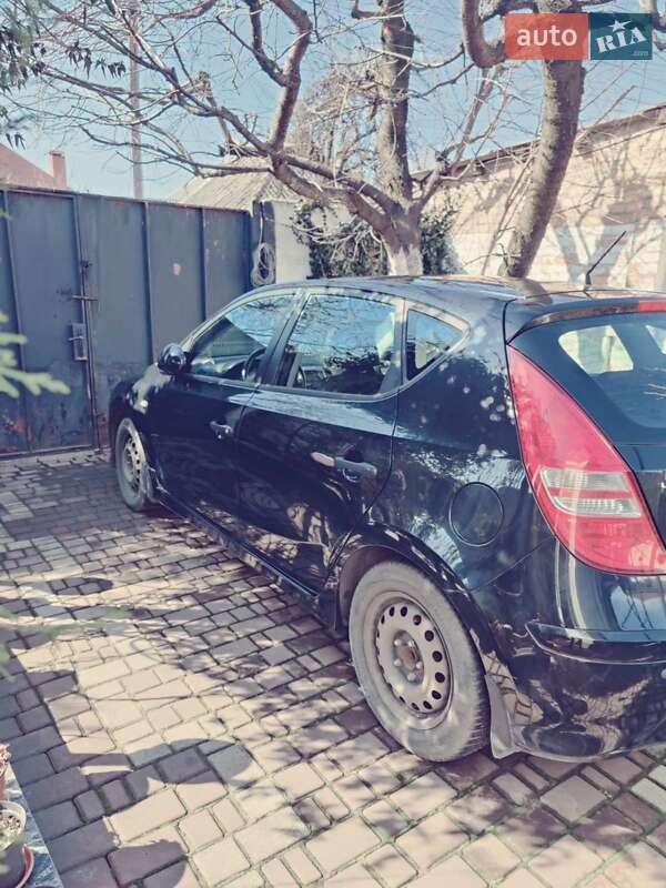 Хэтчбек Hyundai i30 2011 в Днепре