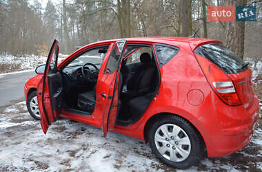 Хэтчбек Hyundai i30 2008 в 