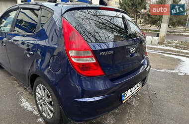 Хэтчбек Hyundai i30 2008 в 
