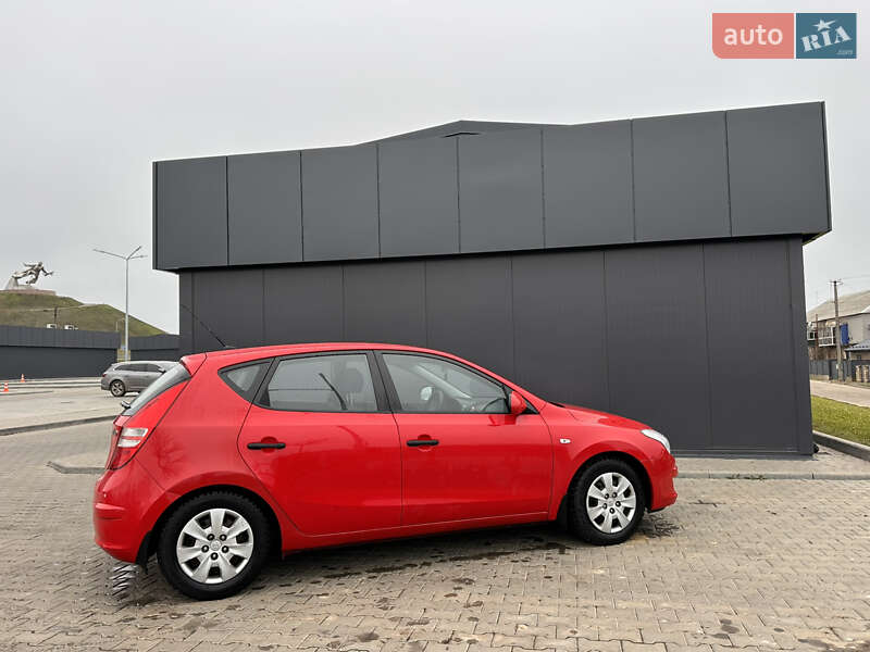 Хэтчбек Hyundai i30 2008 в Николаеве