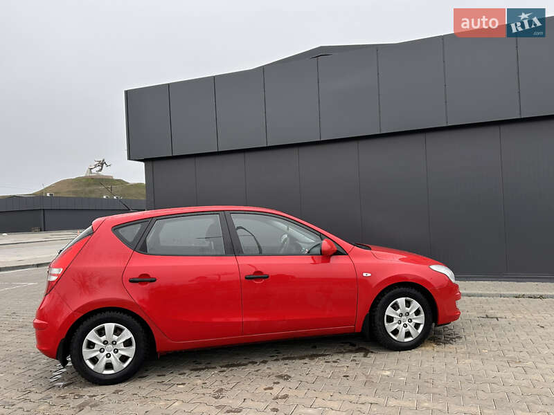 Хэтчбек Hyundai i30 2008 в Николаеве