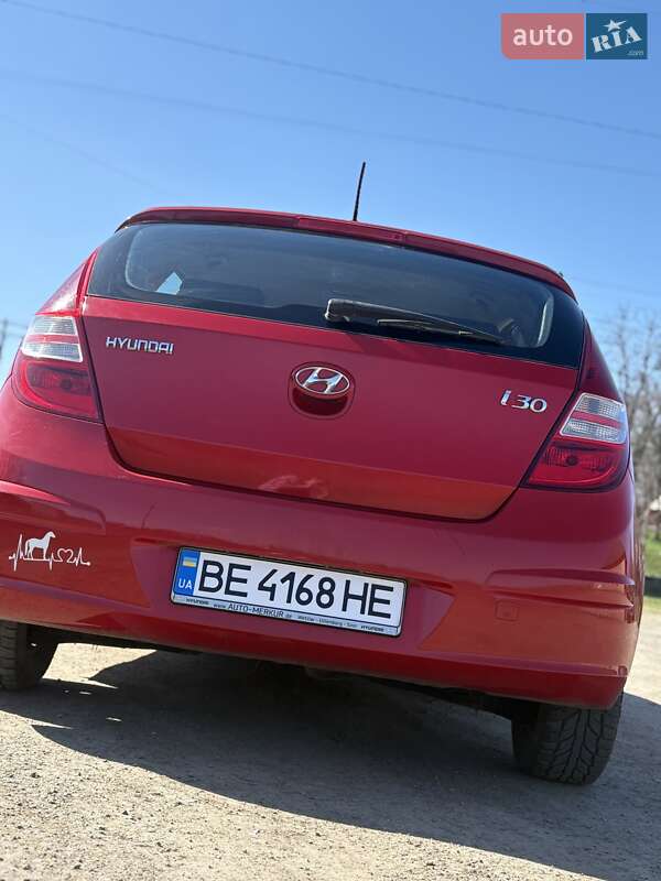 Хэтчбек Hyundai i30 2009 в Вознесенске