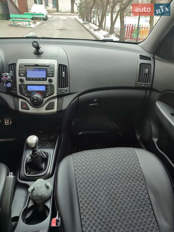 Хэтчбек Hyundai i30 2009 в Сумах фото 5 Хэтчбек Hyundai i30 2009 в Сумах