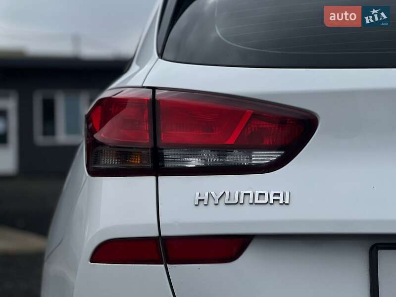 Універсал Hyundai i30 2017 в Ужгороді