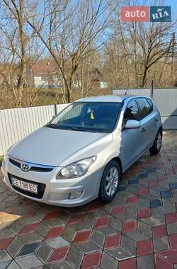 Хэтчбек Hyundai i30 2010 в 