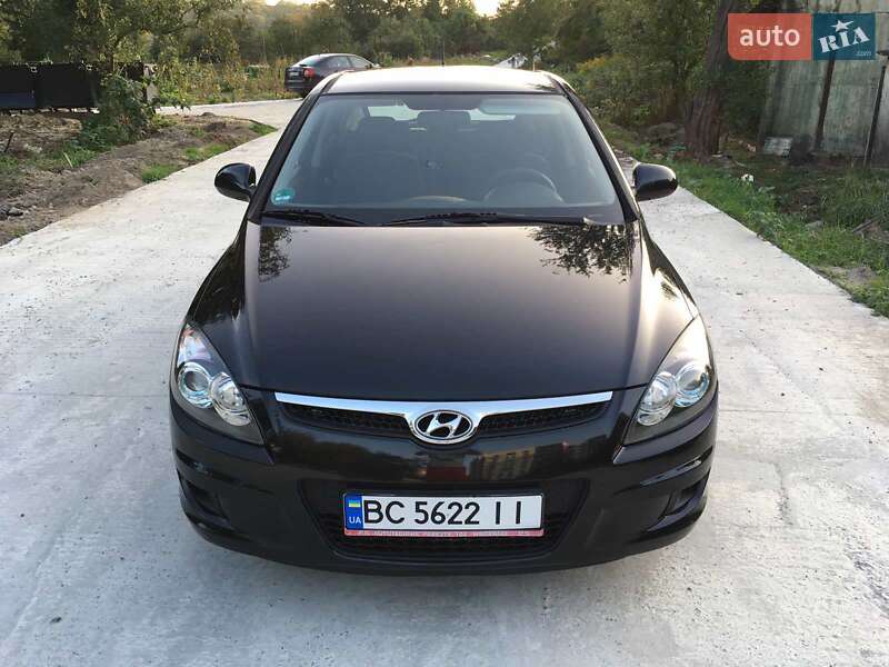 Хэтчбек Hyundai i30 2009 в Львове