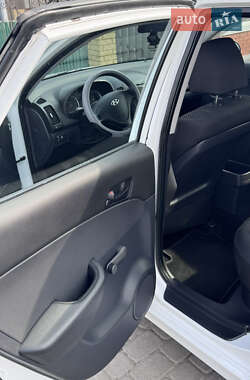 Хетчбек Hyundai i30 2011 в 
