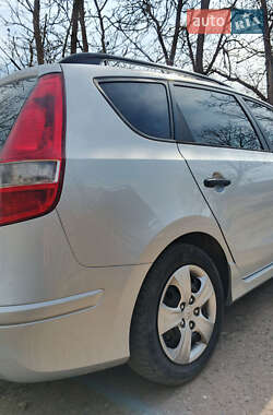 Универсал Hyundai i30 2011 в Новой Ушице