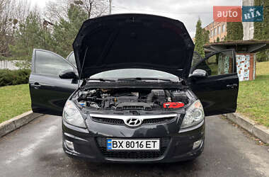 Універсал Hyundai i30 2010 в 