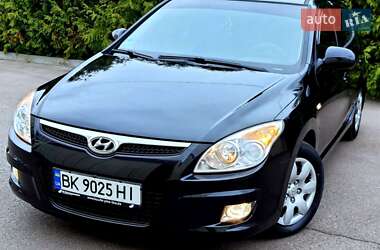 Хетчбек Hyundai i30 2008 в 
