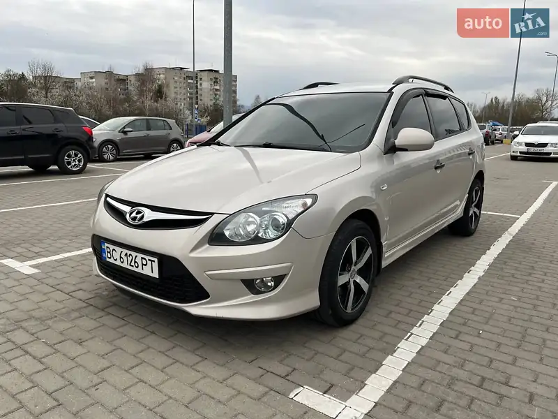 Універсал Hyundai i30 2011 в 