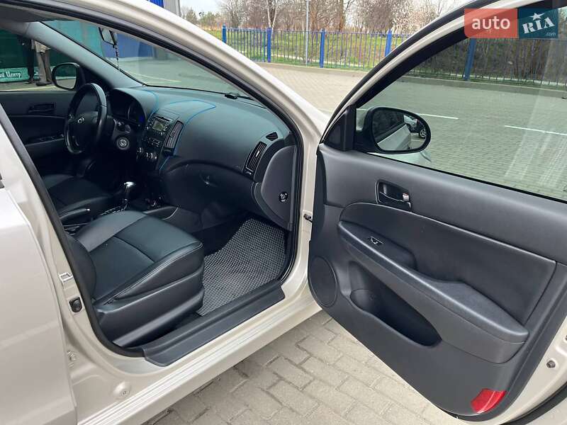 Универсал Hyundai i30 2011 в Гайвороне