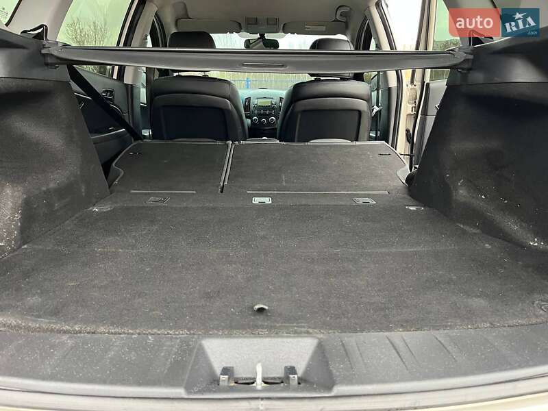 Универсал Hyundai i30 2011 в Гайвороне