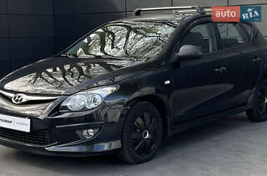 Хэтчбек Hyundai i30 2011 в 