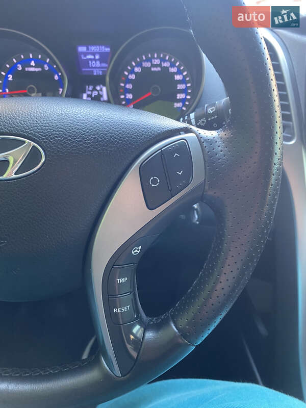 Универсал Hyundai i30 2013 в Киеве