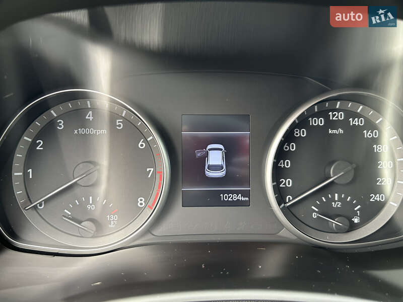 Хэтчбек Hyundai i30 2023 в Ужгороде