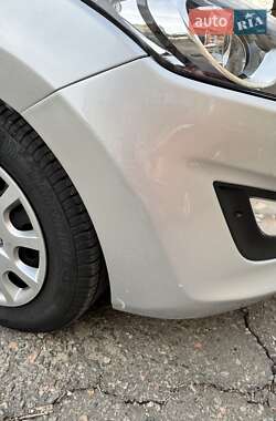 Хетчбек Hyundai i30 2012 в 