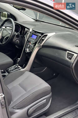 Хетчбек Hyundai i30 2015 в 