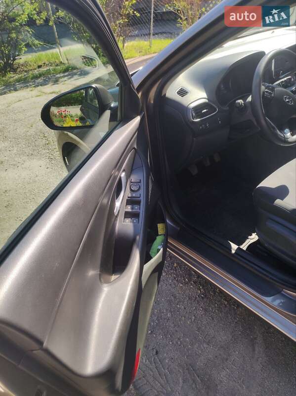 Хэтчбек Hyundai i30 2021 в Запорожье