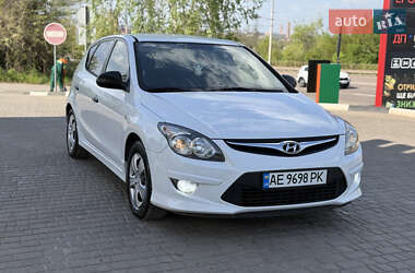 Хэтчбек Hyundai i30 2010 в 