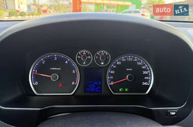 Хэтчбек Hyundai i30 2010 в 