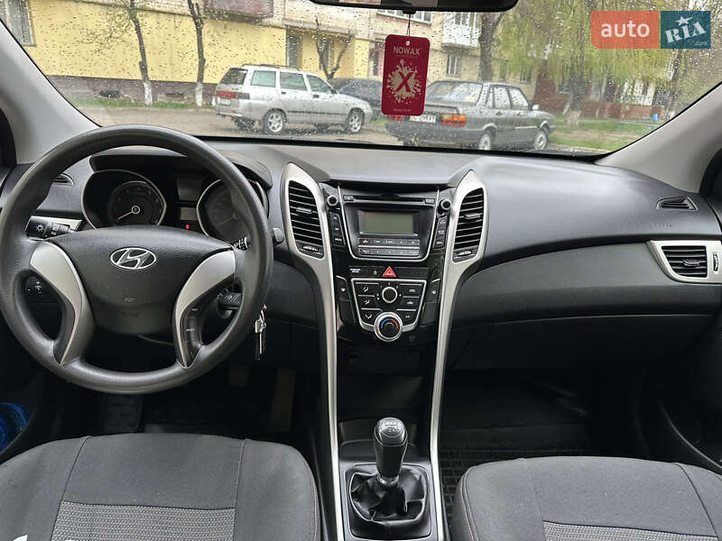 Хетчбек Hyundai i30 2016 в Чернівцях