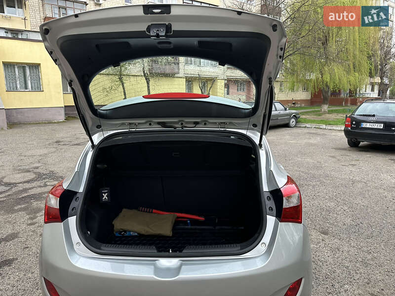 Хетчбек Hyundai i30 2016 в Чернівцях