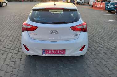 Хэтчбек Hyundai i30 2014 в 