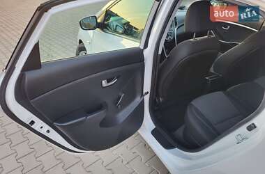 Хэтчбек Hyundai i30 2014 в 