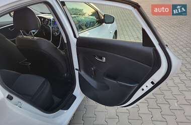 Хэтчбек Hyundai i30 2014 в 