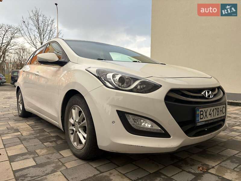 Універсал Hyundai i30 2014 в Шепетівці