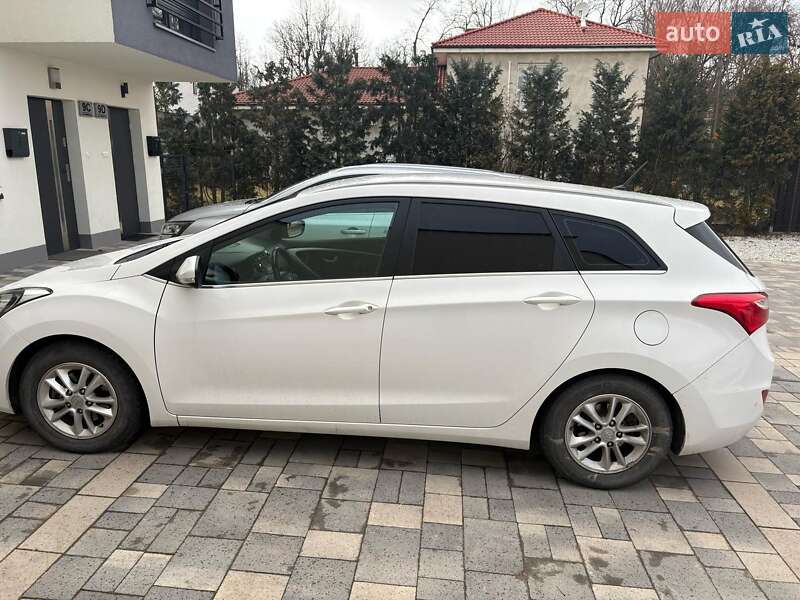 Універсал Hyundai i30 2014 в Шепетівці