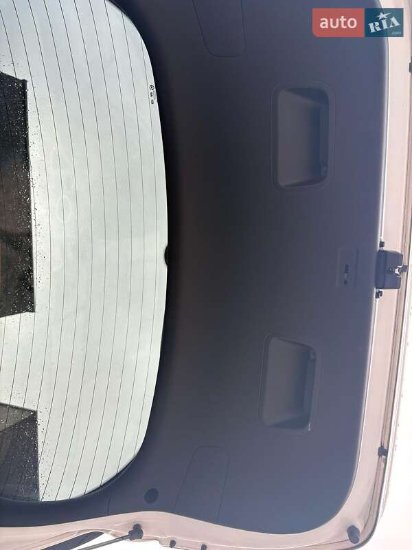 Універсал Hyundai i30 2014 в Шепетівці