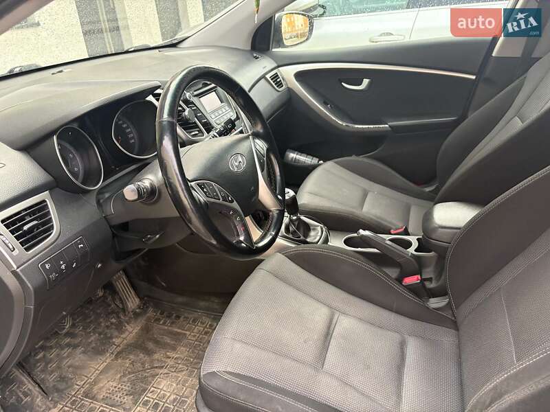 Універсал Hyundai i30 2014 в Шепетівці