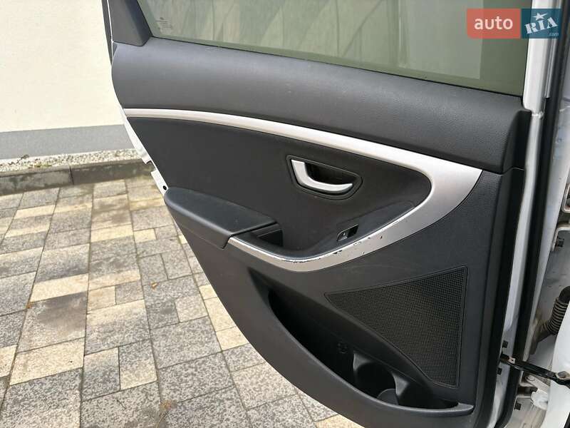 Універсал Hyundai i30 2014 в Шепетівці