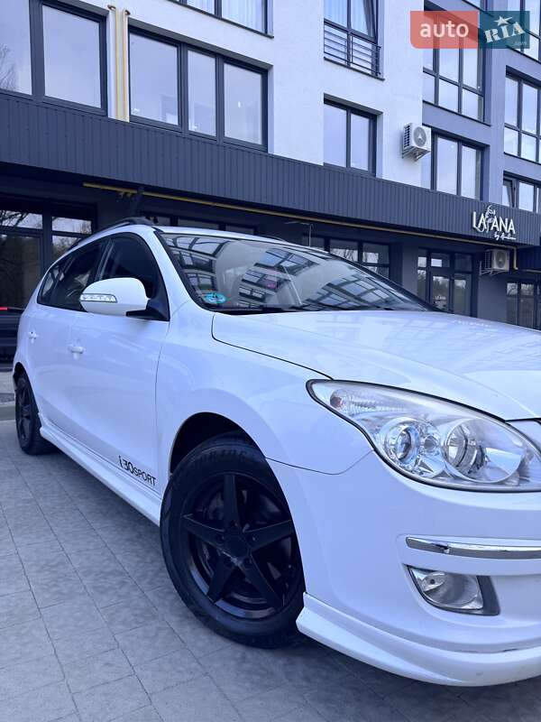 Універсал Hyundai i30 2008 в Новояворівську