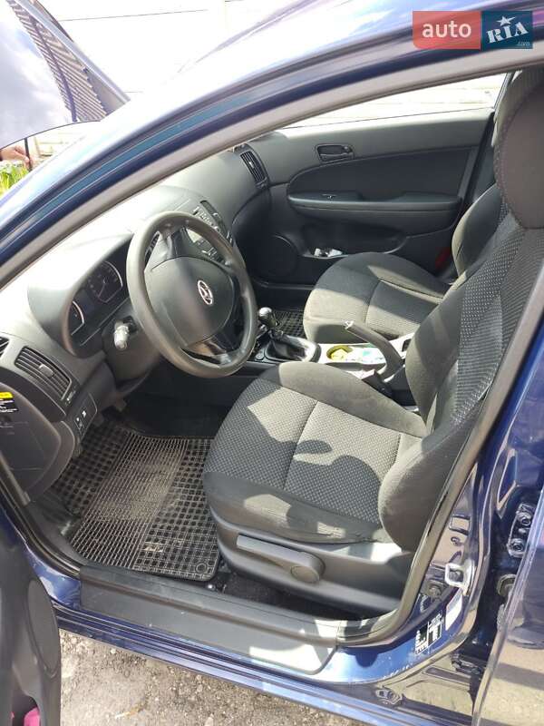 Універсал Hyundai i30 2009 в Дніпрі